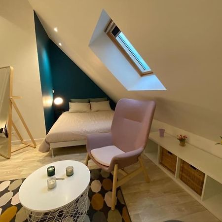 Cocon Au Calme En Hyper Centre Apartment Chateau-Renault Exterior photo