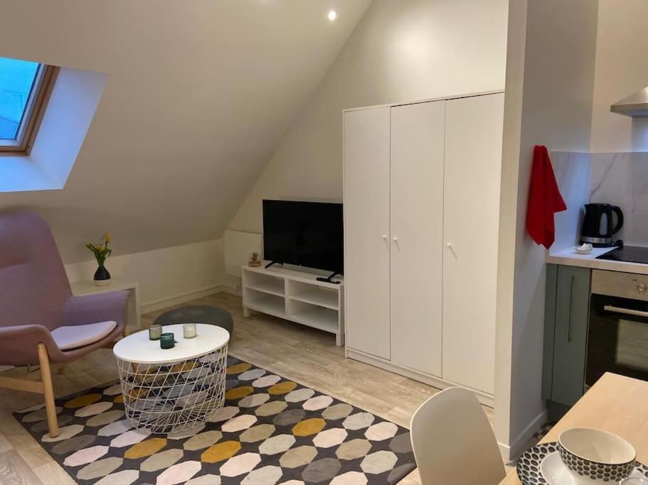 Cocon Au Calme En Hyper Centre Apartment Chateau-Renault Exterior photo